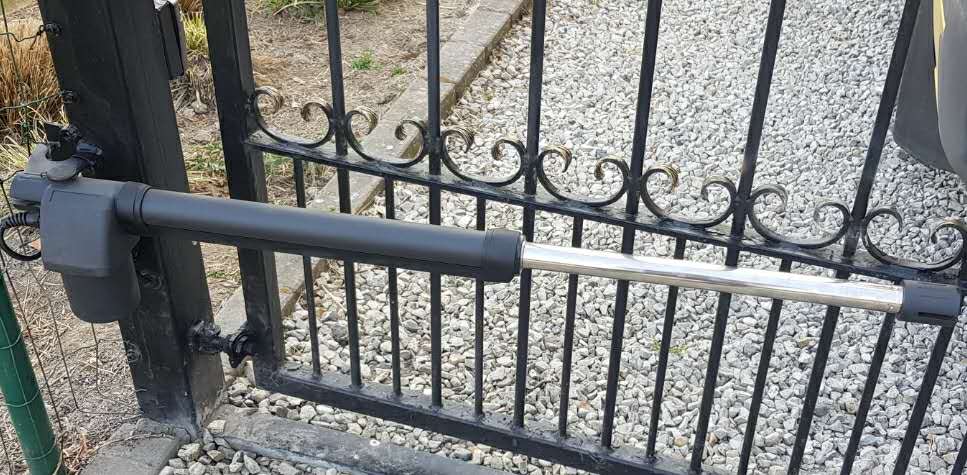 Smart and Brilliant Folding Do - đánh giá và giá Smart Garden Gate